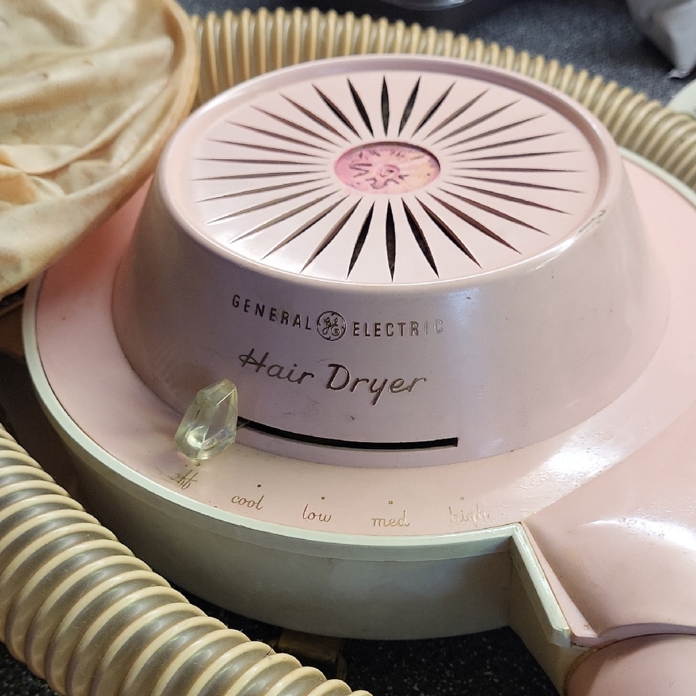 Vintage 1950s General Electric Pink Hair Dryer
